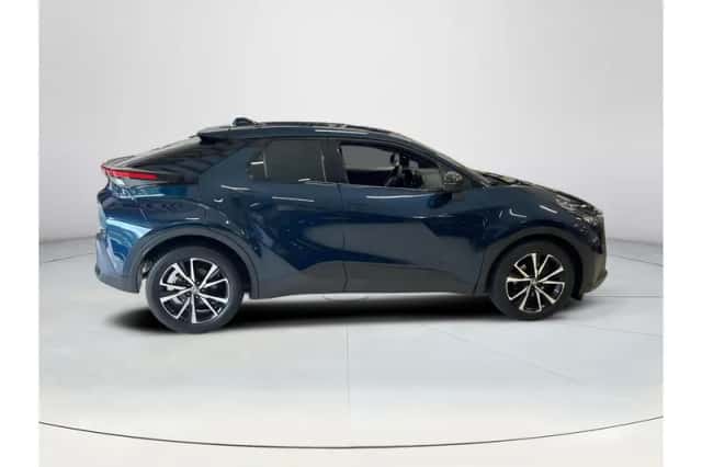 Toyota C-HR (2025) thumbnail 6