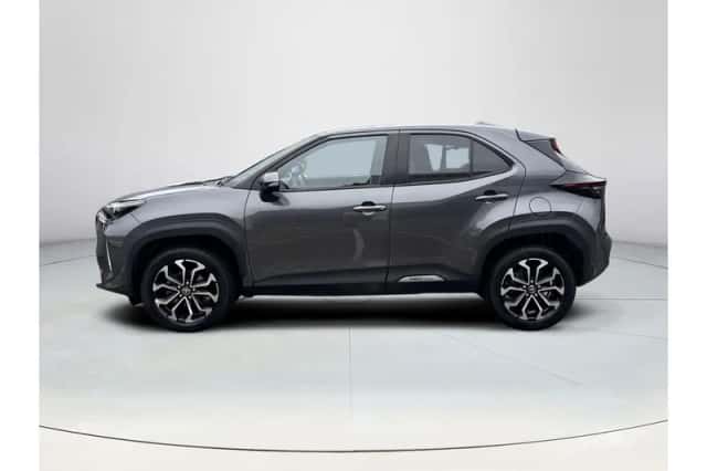 Toyota Yaris Cross (2023) thumbnail 2