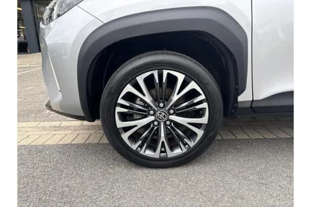 Toyota Yaris Cross (2023) thumbnail 1