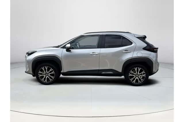 Toyota Yaris Cross (2023) thumbnail 2