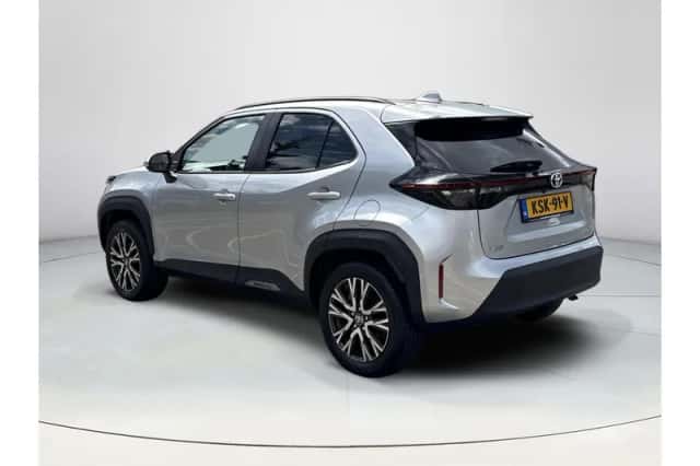 Toyota Yaris Cross (2023) thumbnail 3
