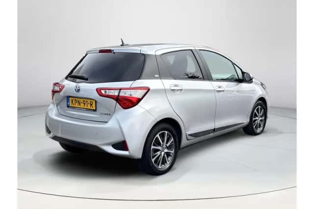 Toyota Yaris (2020) thumbnail 5