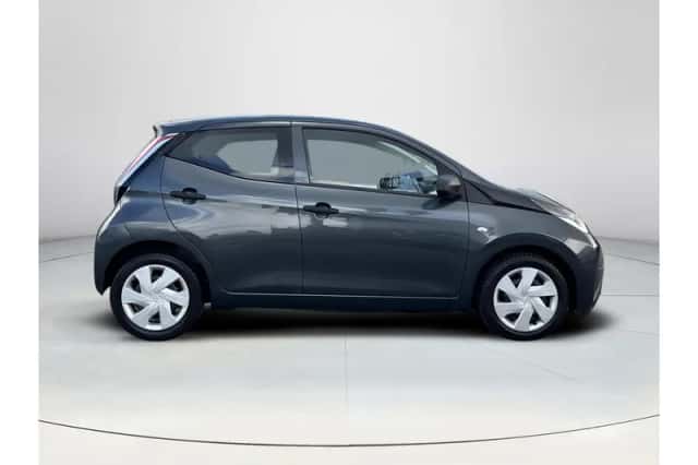 Toyota Aygo (2018) thumbnail 2