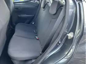 Toyota Aygo (2018) thumbnail 12