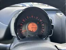 Toyota Aygo (2018) thumbnail 18