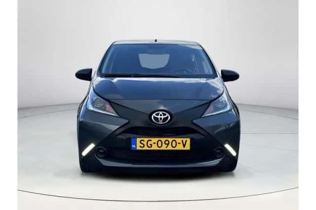 Toyota Aygo (2018) thumbnail 3