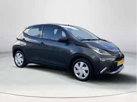Toyota Aygo (2018) thumbnail 8