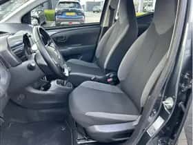Toyota Aygo (2018) thumbnail 10
