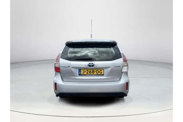 Toyota Prius (2020) thumbnail 4