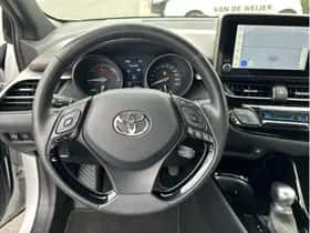 Toyota C-HR (2023) thumbnail 17