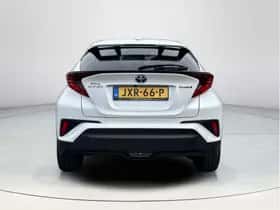 Toyota C-HR (2023) thumbnail 4