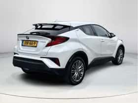 Toyota C-HR (2023) thumbnail 5