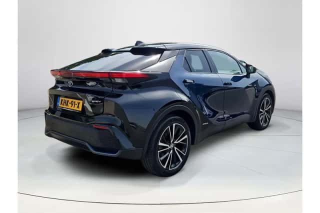 Toyota C-HR (2024) thumbnail 5