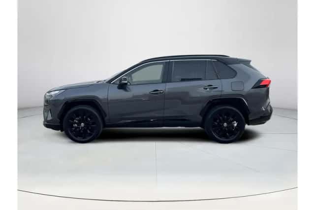 Toyota RAV4 (2024) thumbnail 2