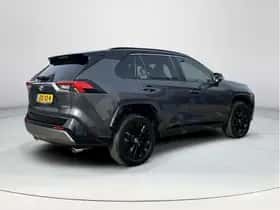Toyota RAV4 (2024) thumbnail 5