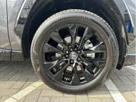Toyota RAV4 (2024) thumbnail 9