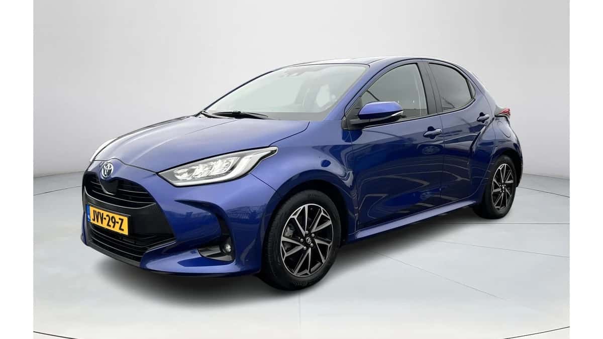 Toyota Yaris (2023) — foto 1