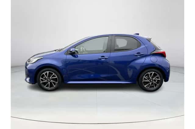 Toyota Yaris (2023) thumbnail 2