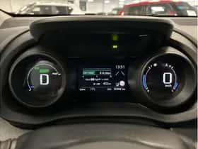 Toyota Yaris (2023) thumbnail 19