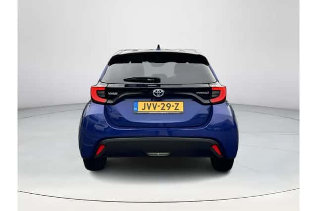 Toyota Yaris (2023) thumbnail 4