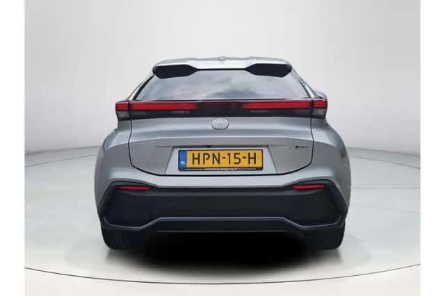 Toyota C-HR (2025) thumbnail 4