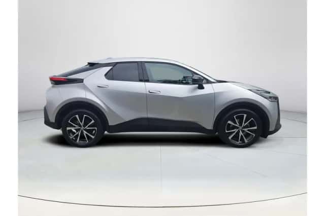 Toyota C-HR (2025) thumbnail 6