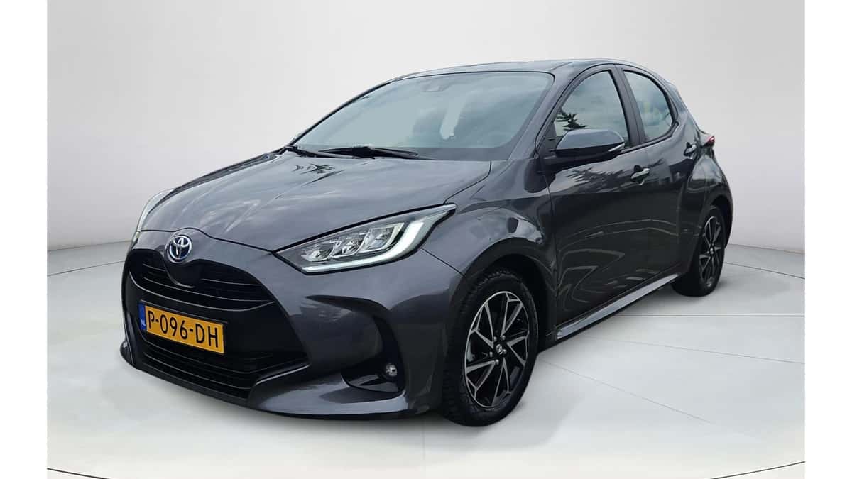 Toyota Yaris (2022) — foto 1