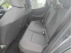 Toyota Yaris (2022) thumbnail 12