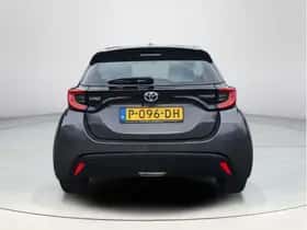 Toyota Yaris (2022) thumbnail 4