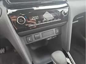 Toyota Yaris Cross (2025) thumbnail 23