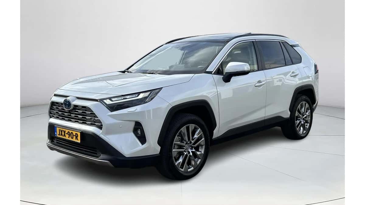 Toyota RAV4 (2024) — foto 1