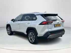 Toyota RAV4 (2024) thumbnail 3