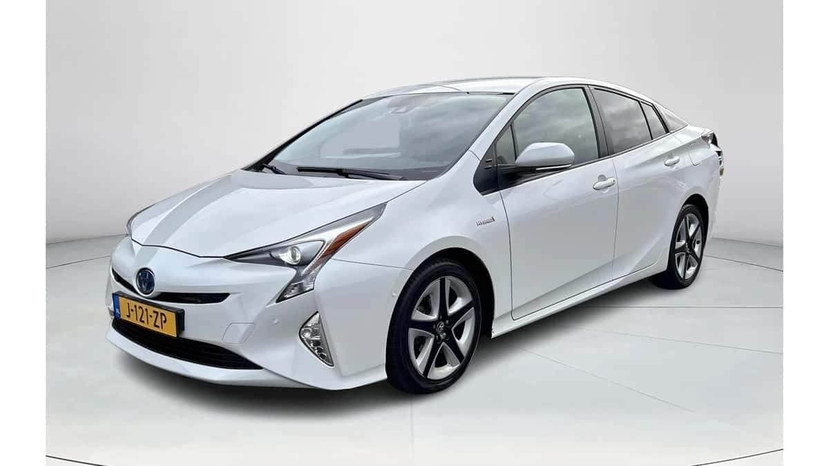 Toyota Prius (2016) — foto 1