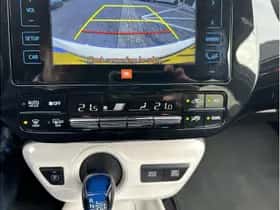 Toyota Prius (2016) thumbnail 22