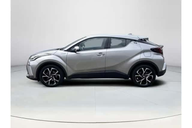 Toyota C-HR (2021) thumbnail 2