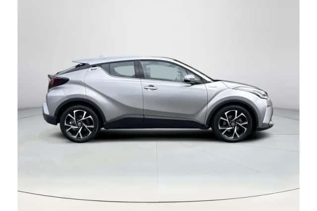 Toyota C-HR (2021) thumbnail 6