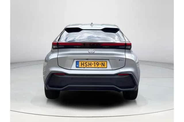 Toyota C-HR (2025) thumbnail 4