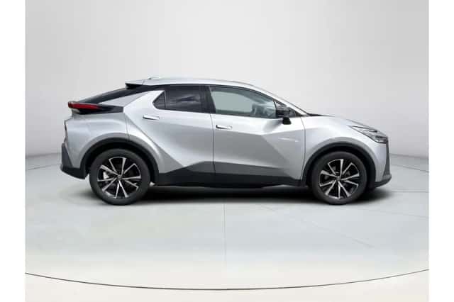 Toyota C-HR (2025) thumbnail 6