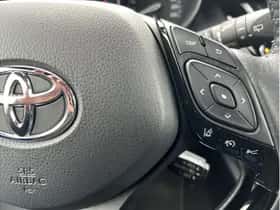 Toyota C-HR (2021) thumbnail 23