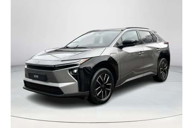 Toyota bZ4X (2025) thumbnail 1
