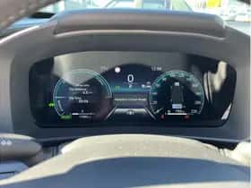 Toyota C-HR (2025) thumbnail 11