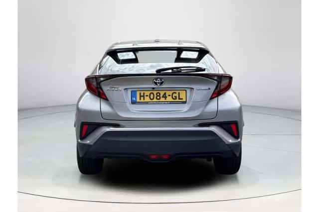 Toyota C-HR (2020) thumbnail 4