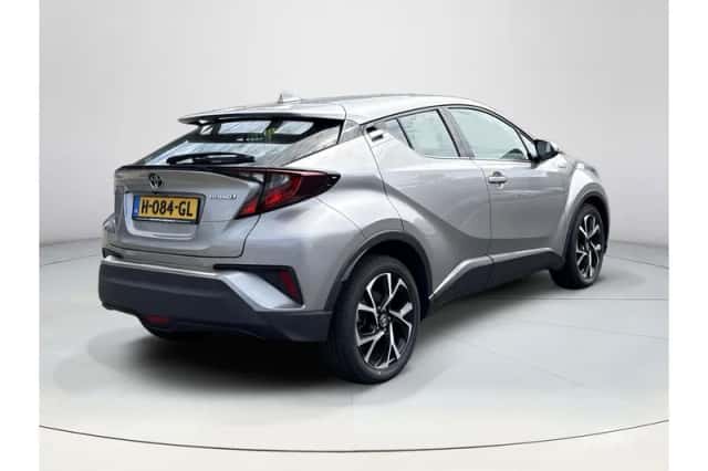 Toyota C-HR (2020) thumbnail 5