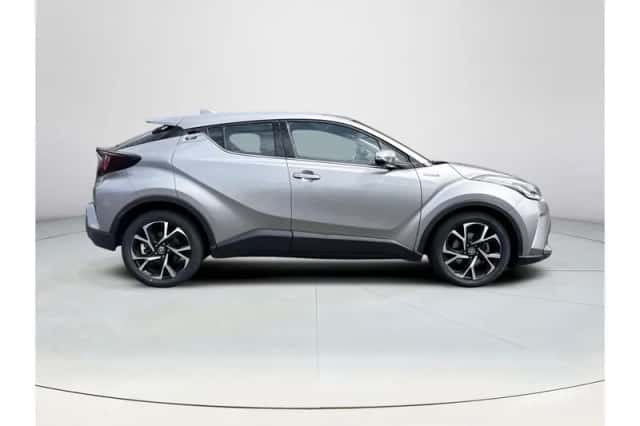 Toyota C-HR (2020) thumbnail 6
