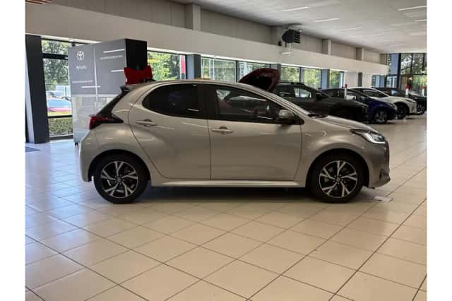 Toyota Yaris (2025) thumbnail 6