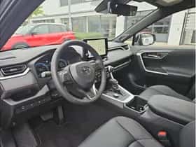 Toyota RAV4 (2025) thumbnail 18