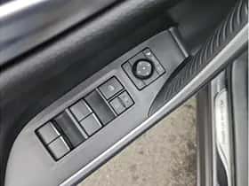 Toyota RAV4 (2025) thumbnail 36