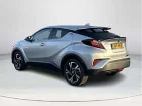 Toyota C-HR (2023) thumbnail 3
