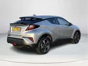 Toyota C-HR (2023) thumbnail 5