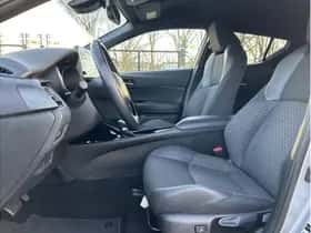 Toyota C-HR (2023) thumbnail 10